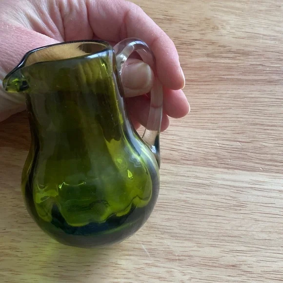 🌷5/$25 Vintage Miniature Green Glass Pitcher - Picture 4 of 12
